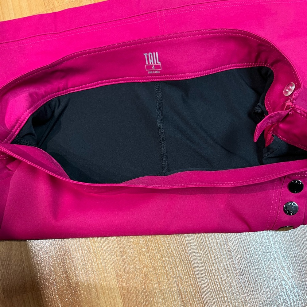 NWOT - Tail Golf Skort (US4) * Raspberry Red - Picture 2 of 7